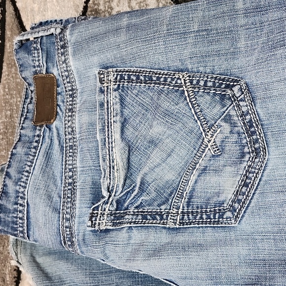 BKE SETH EMBROIDERED BOOT-LEG DENIM JEAN SIZE 42 - Picture 2 of 15